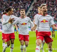 db真人官网注册-法兰克福清晨单刀错失；志在德国杯名次提升；态度坚定；团队化学反应显著