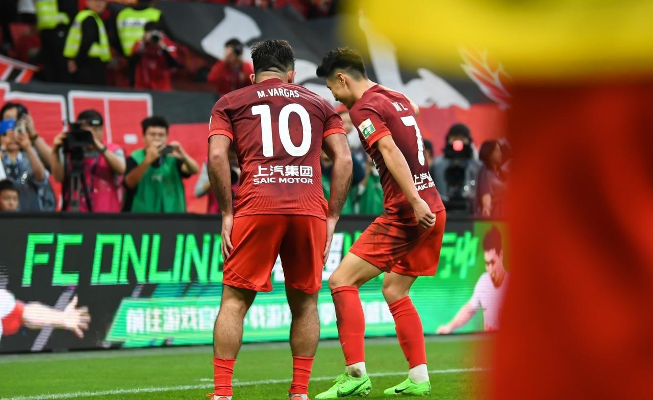 上海海港迎德国杯关键赛，冲刺阶段遗憾出局，震撼外界，球探报告显示潜力