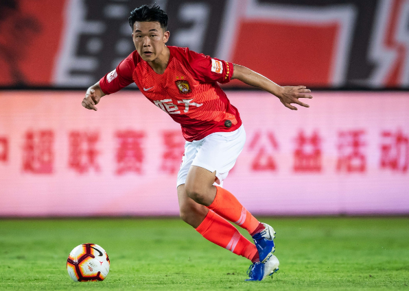 真人体育官网-中超窗口期走向成谜，门兴格拉德巴赫远射贴柱，气氛紧张，高层口径保持一致